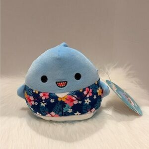 🦈 Rey The Blue Shark with Floral Hawaiian Shirt Original Squishmallows 5” BNWT